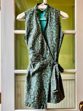 Valerie Stevens Teal & Black Lace-Print Top